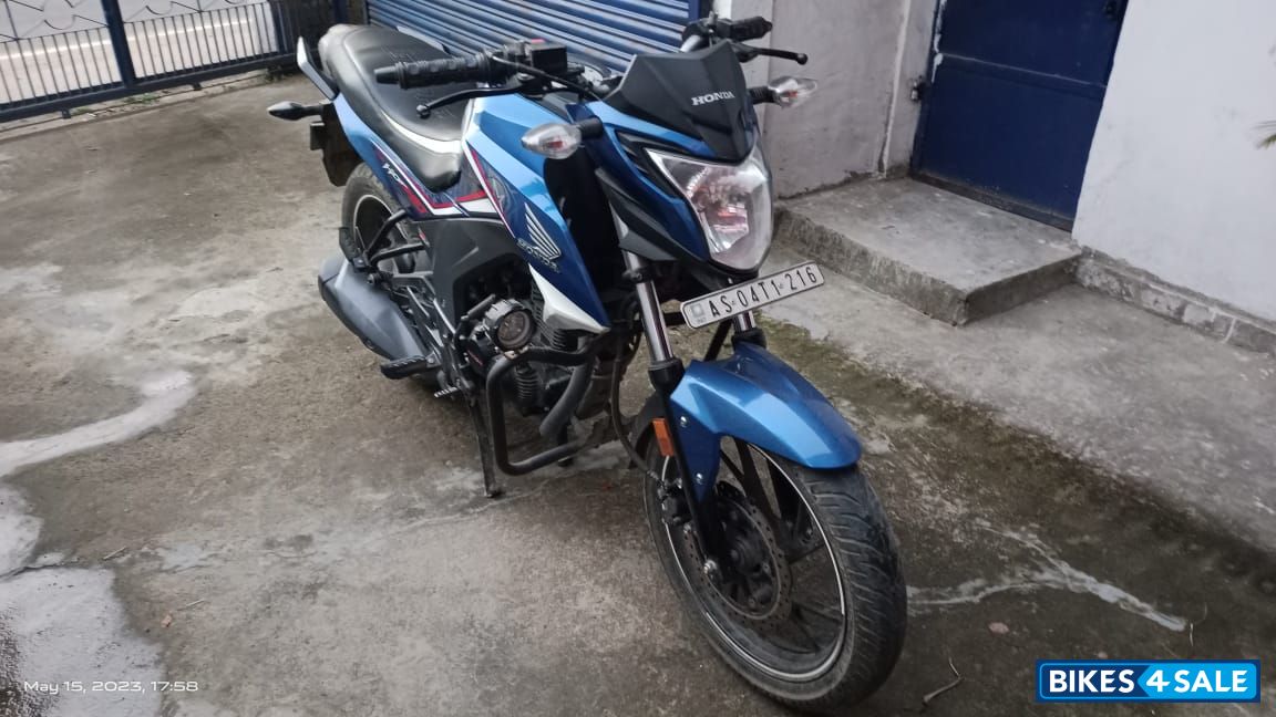 Honda CB Hornet 160R