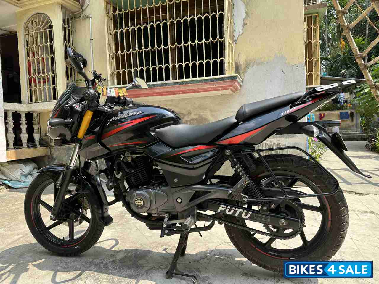 Bajaj Pulsar 180