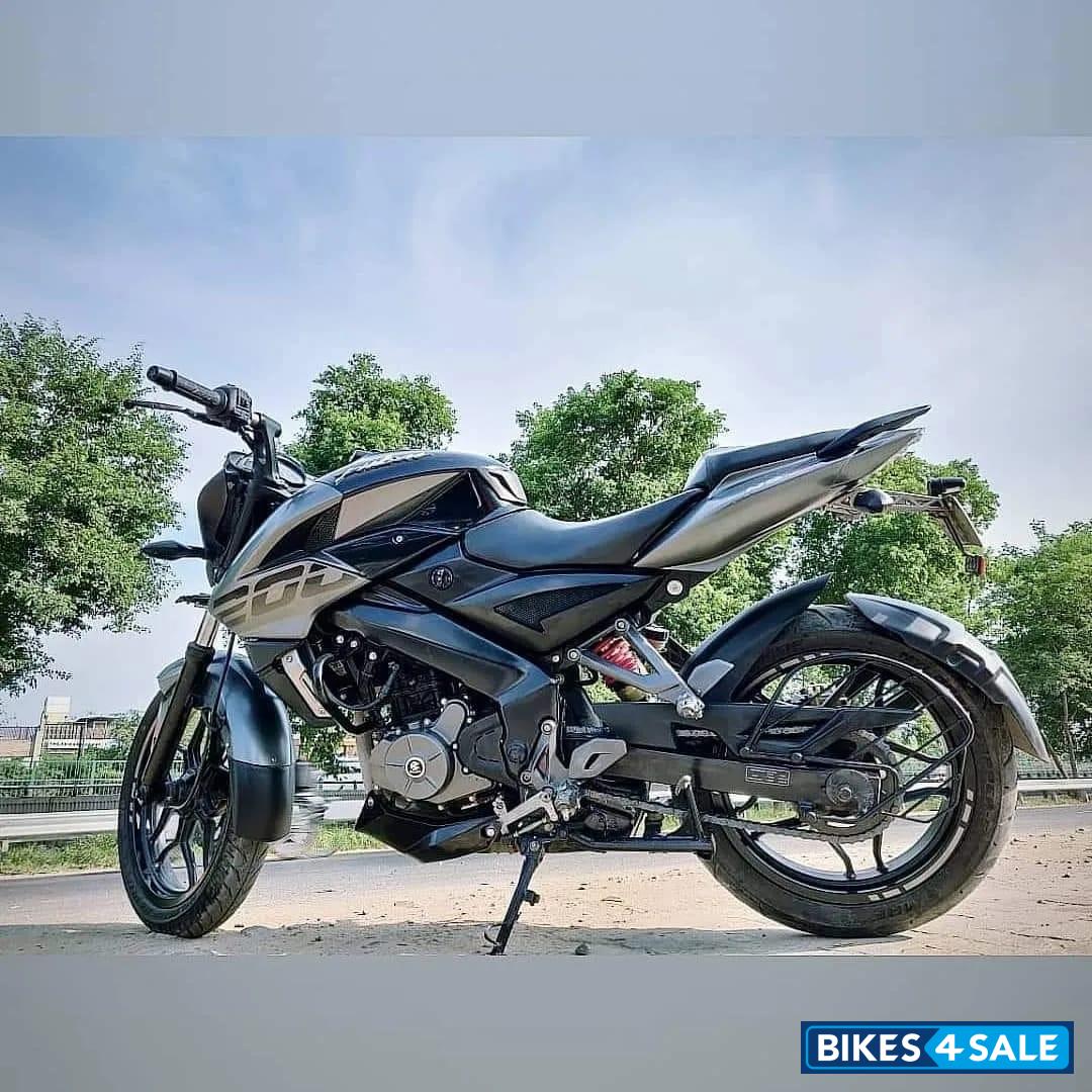 Bajaj Pulsar 200 NS
