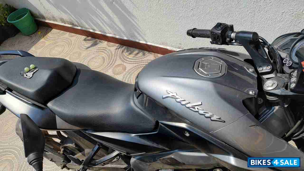 Grey Bajaj Pulsar NS125 BS6