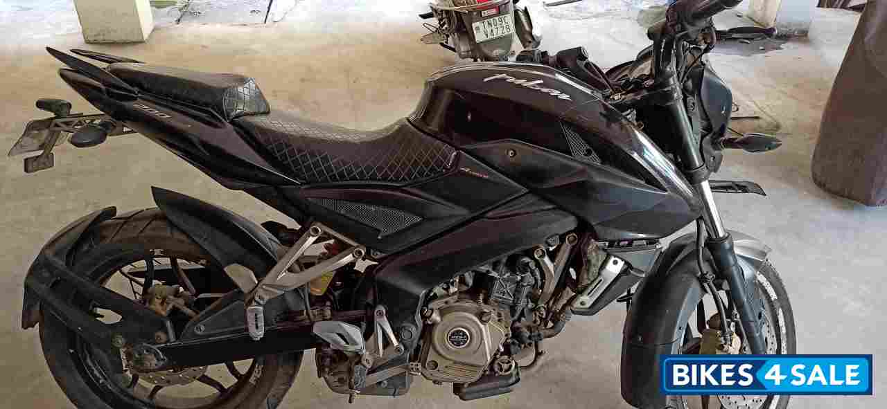 Bajaj Pulsar 200 NS