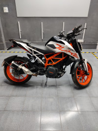 White KTM Duke 390