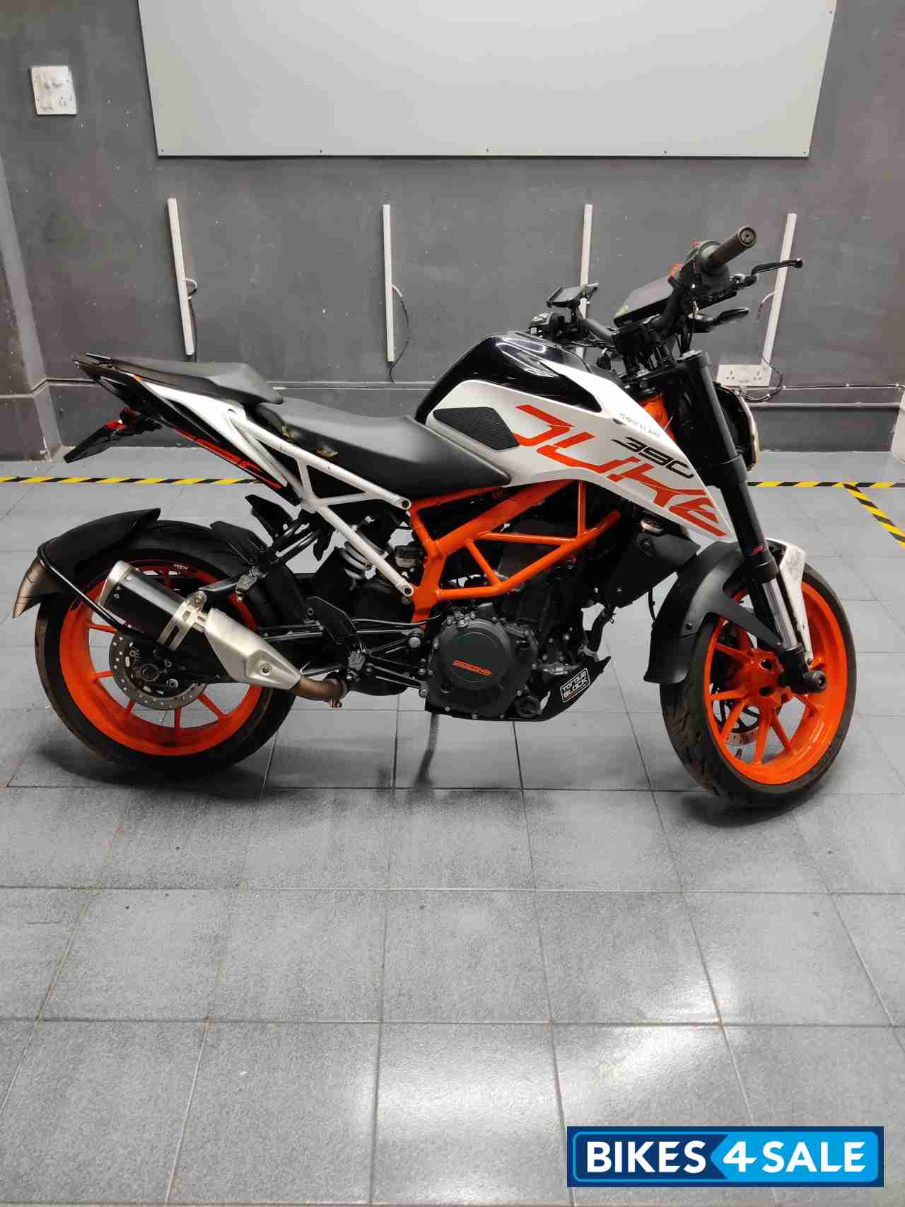 White KTM Duke 390