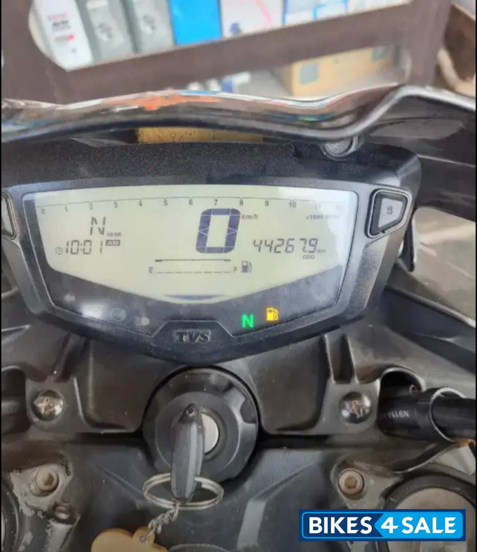 TVS Apache RTR 200 4V TVS Apache RTR 200 4V