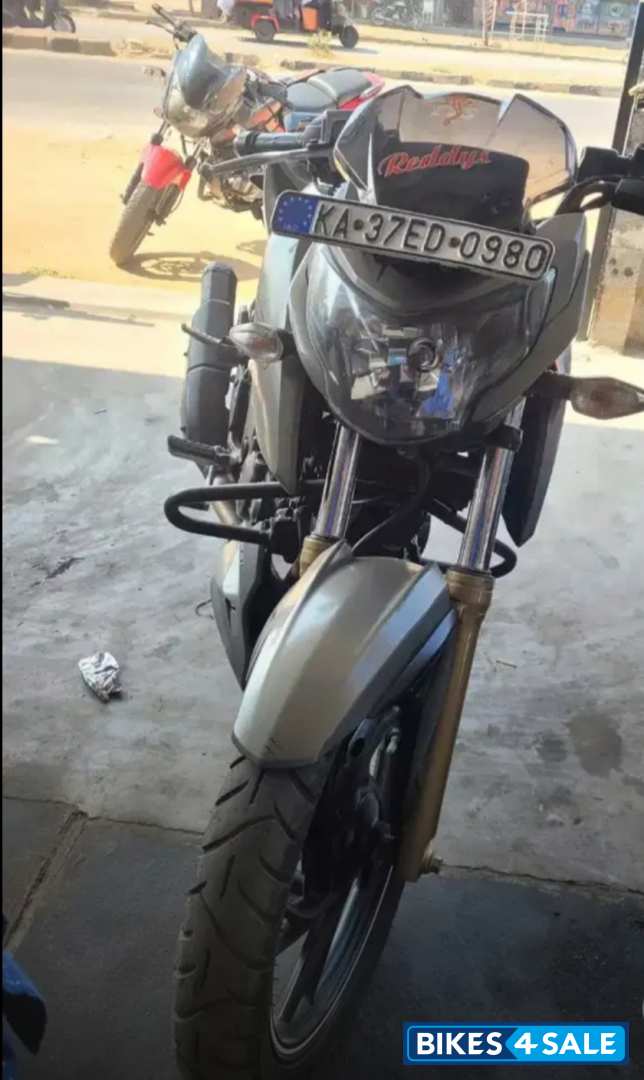 TVS Apache RTR 200 4V TVS Apache RTR 200 4V
