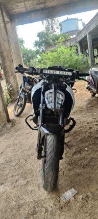 White KTM Duke 390