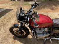Canyon Red Royal Enfield Interceptor 650 Twin