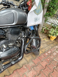 Yezdi Roadster SMOKE GRAY