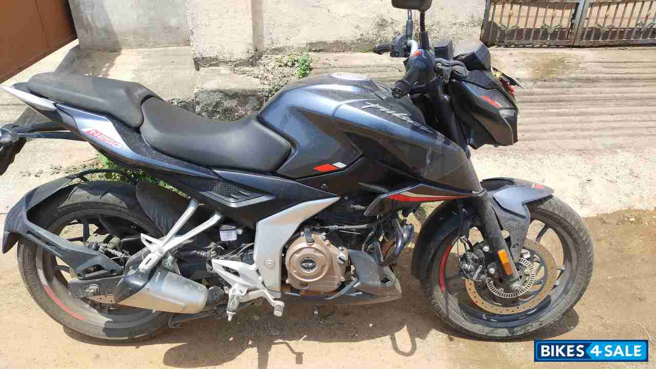 Bajaj Pulsar N250