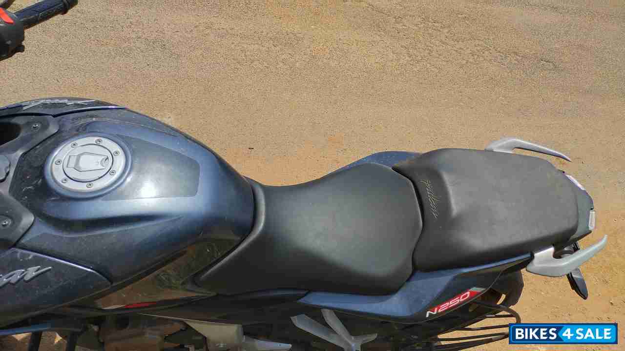 Bajaj Pulsar N250