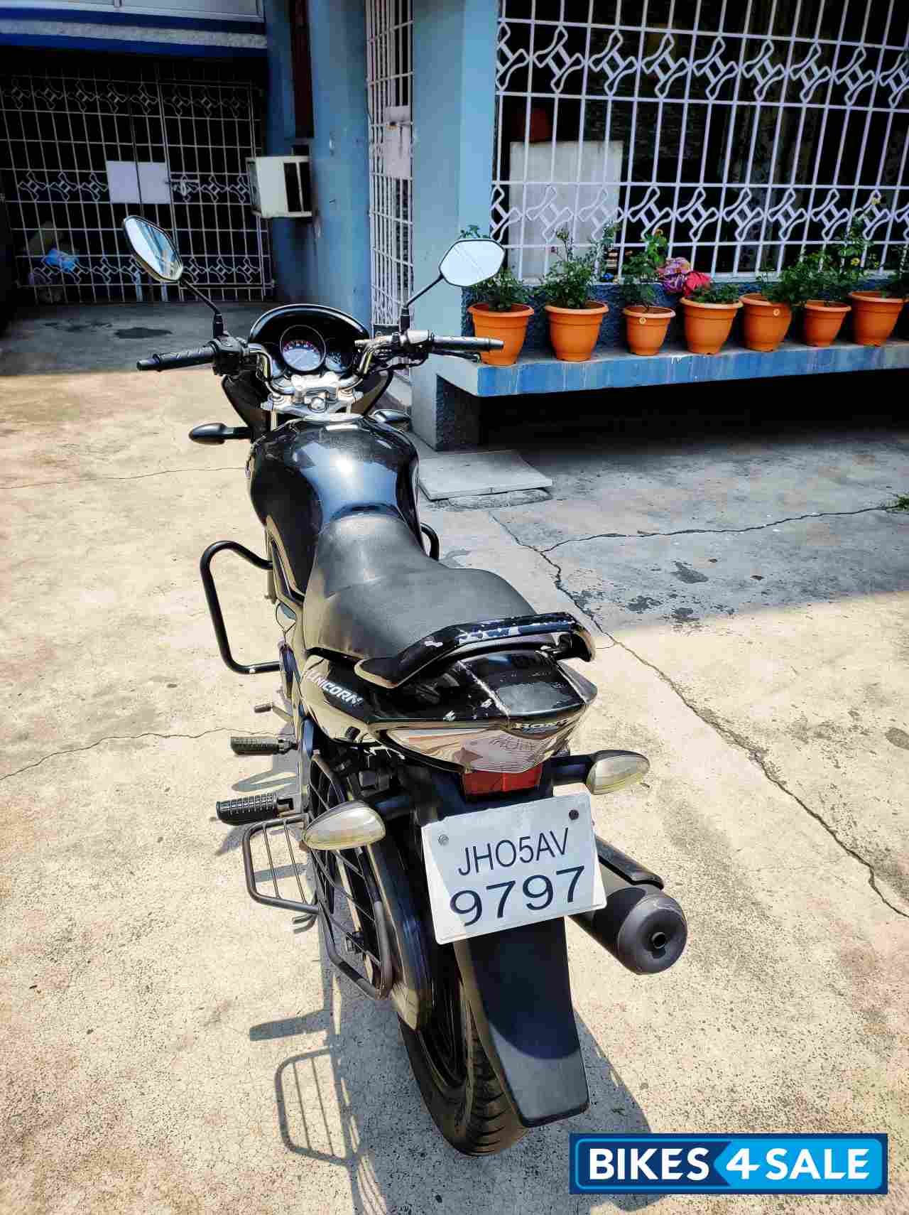 Black Honda CB Unicorn