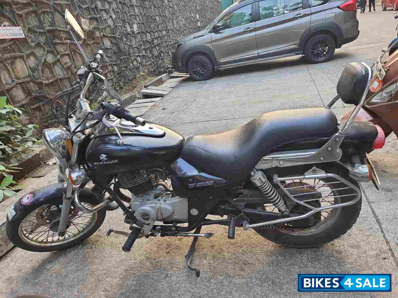 Bajaj Avenger 220 DTS-i