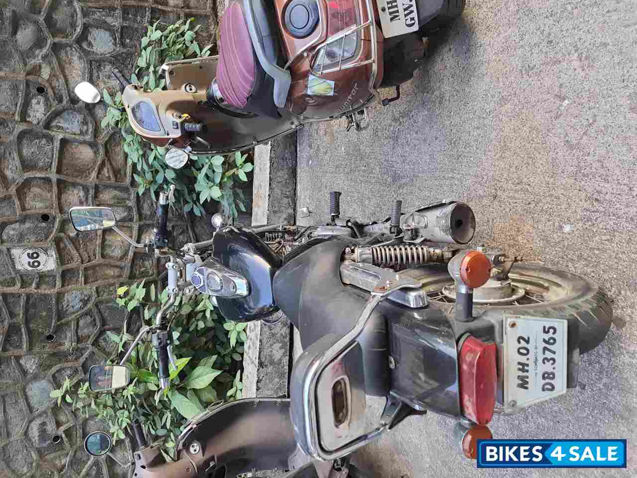 Bajaj Avenger 220 DTS-i