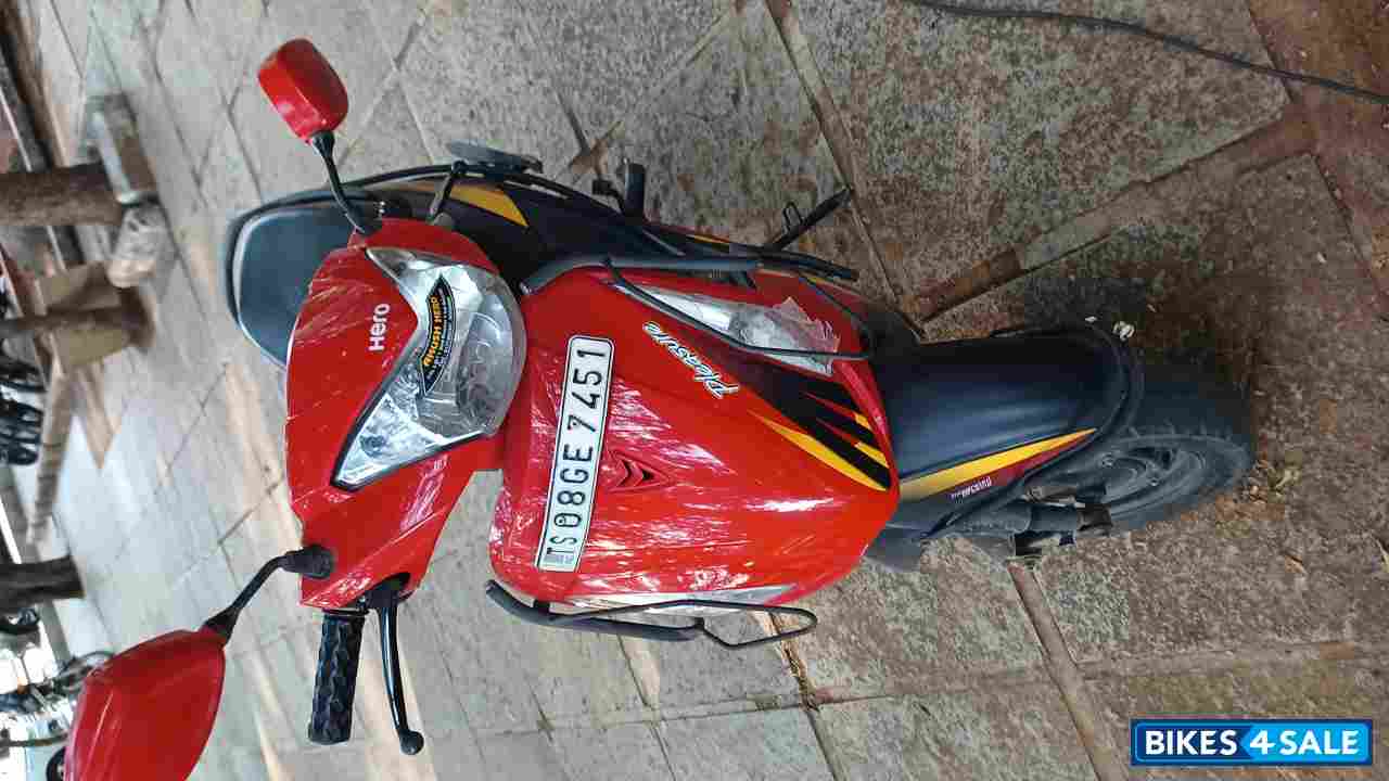 Red Black Hero Pleasure Plus BS6 Red Black Hero Pleasure Plus BS6