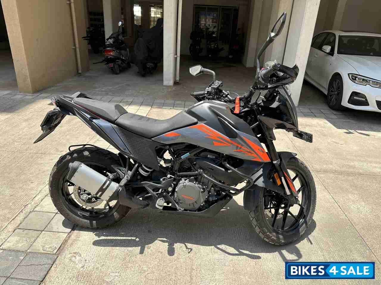Black & Orange KTM 390 Adventure 2022 Black & Orange KTM 390 Adventure 2022