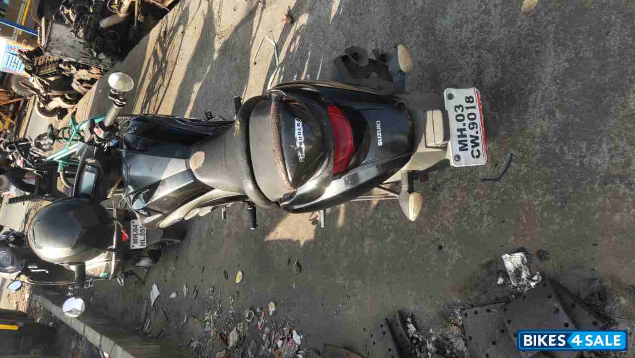 Black Suzuki Intruder 150 BS6