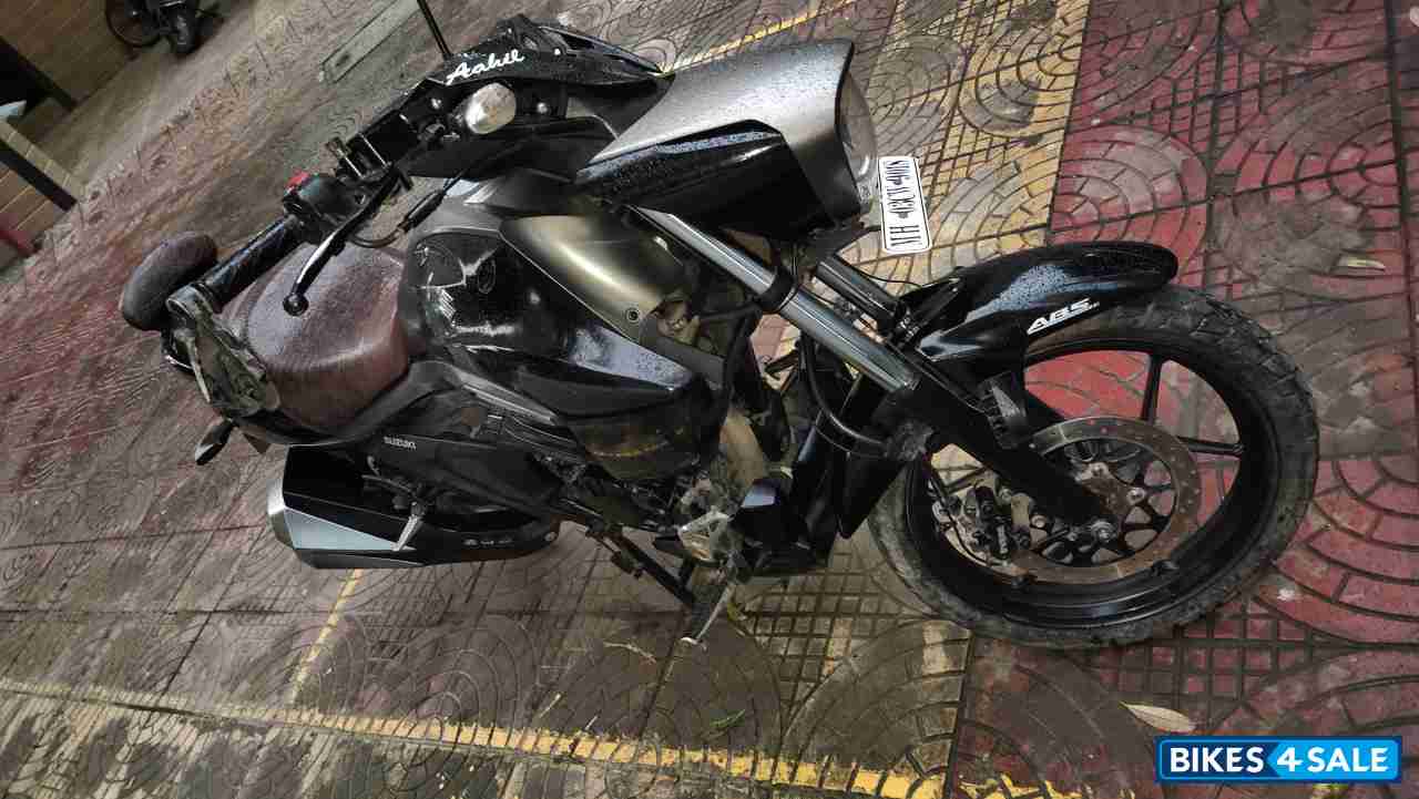 Black Suzuki Intruder 150 BS6