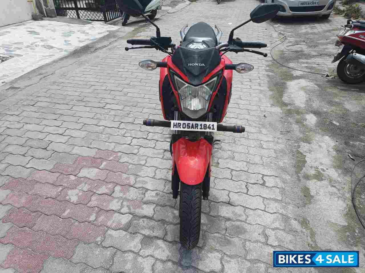 S Red Honda CB Hornet 160R