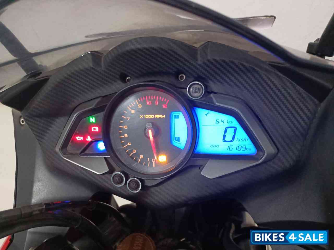 Bajaj Pulsar RS 200 BS6