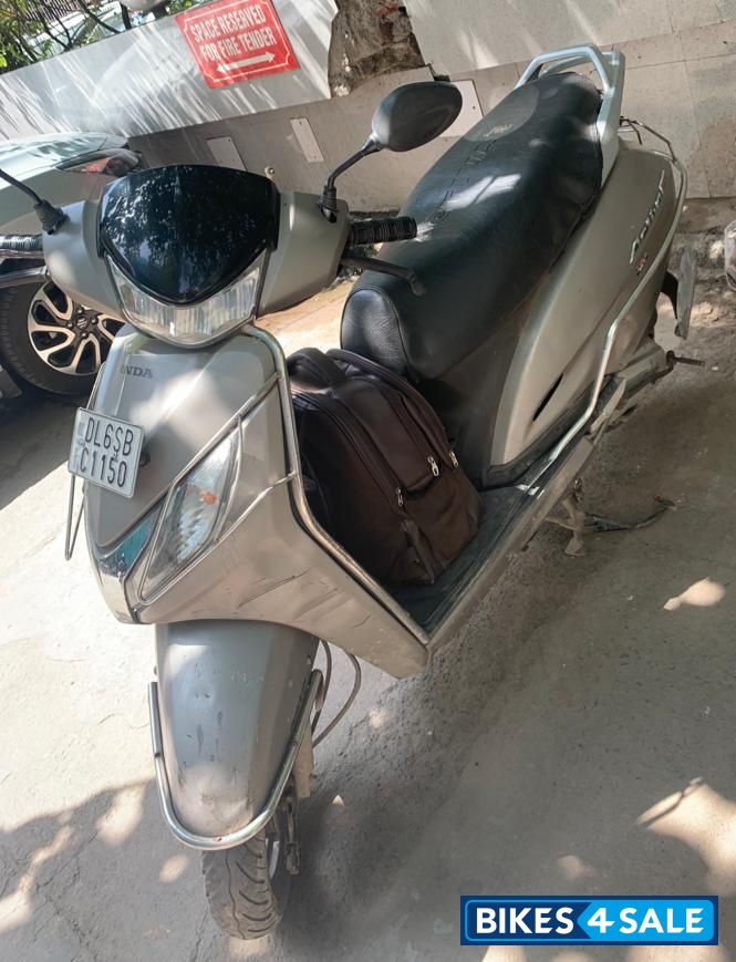 Gray Honda Activa 125