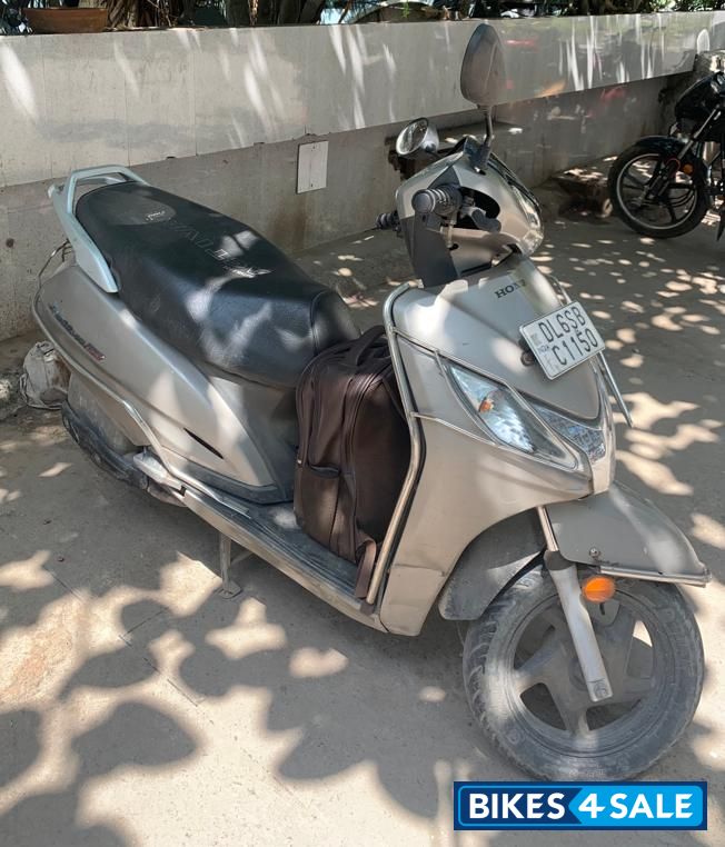 Gray Honda Activa 125