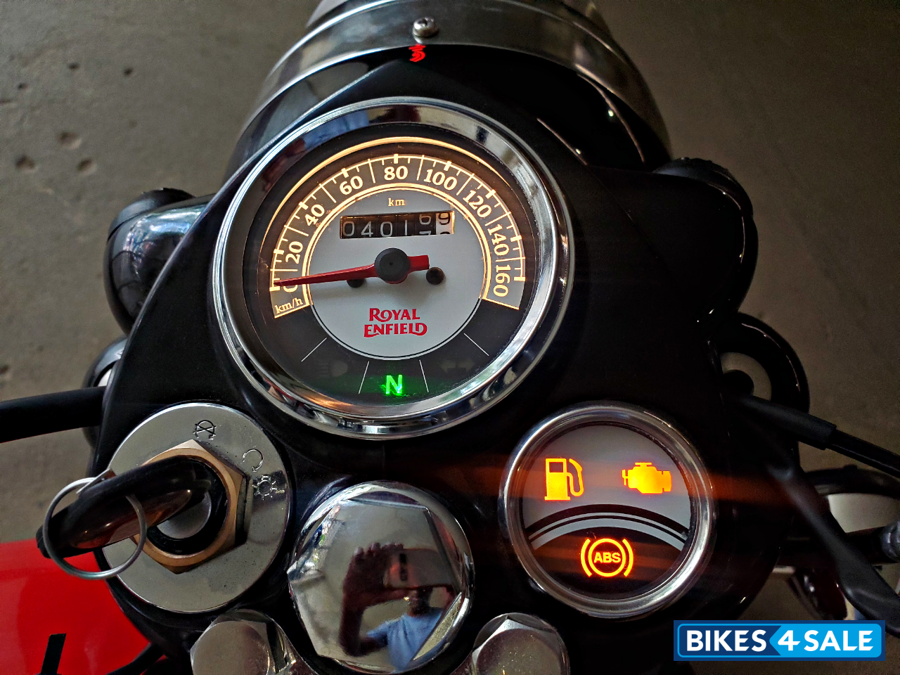 Blazing Red Royal Enfield Classic 350 Single Channel BS6 Blazing Red Royal Enfield Classic 350 Single Channel BS6