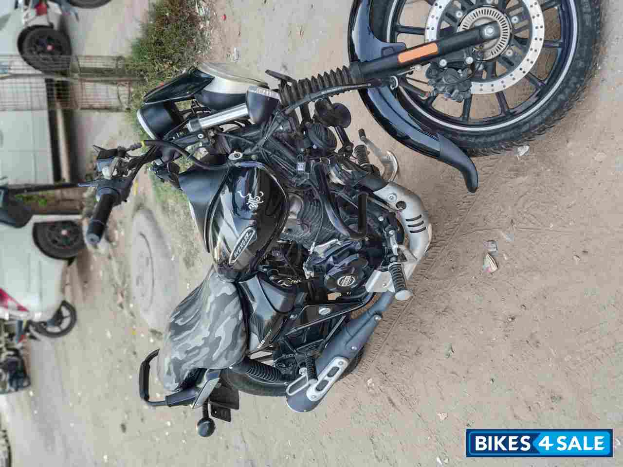 Black Bajaj Avenger Street 160 BS6