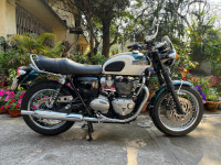 Chrome Triumph Bonneville T120