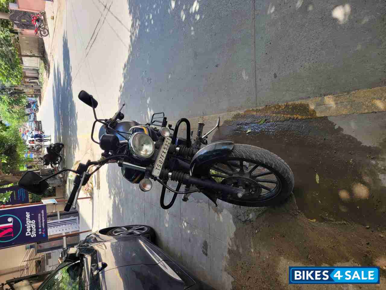 Blue Bajaj Avenger Street 150