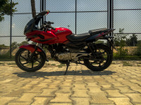 Red Bajaj Pulsar 220 DTSi