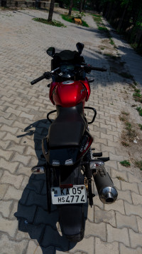 Red Bajaj Pulsar 220 DTSi