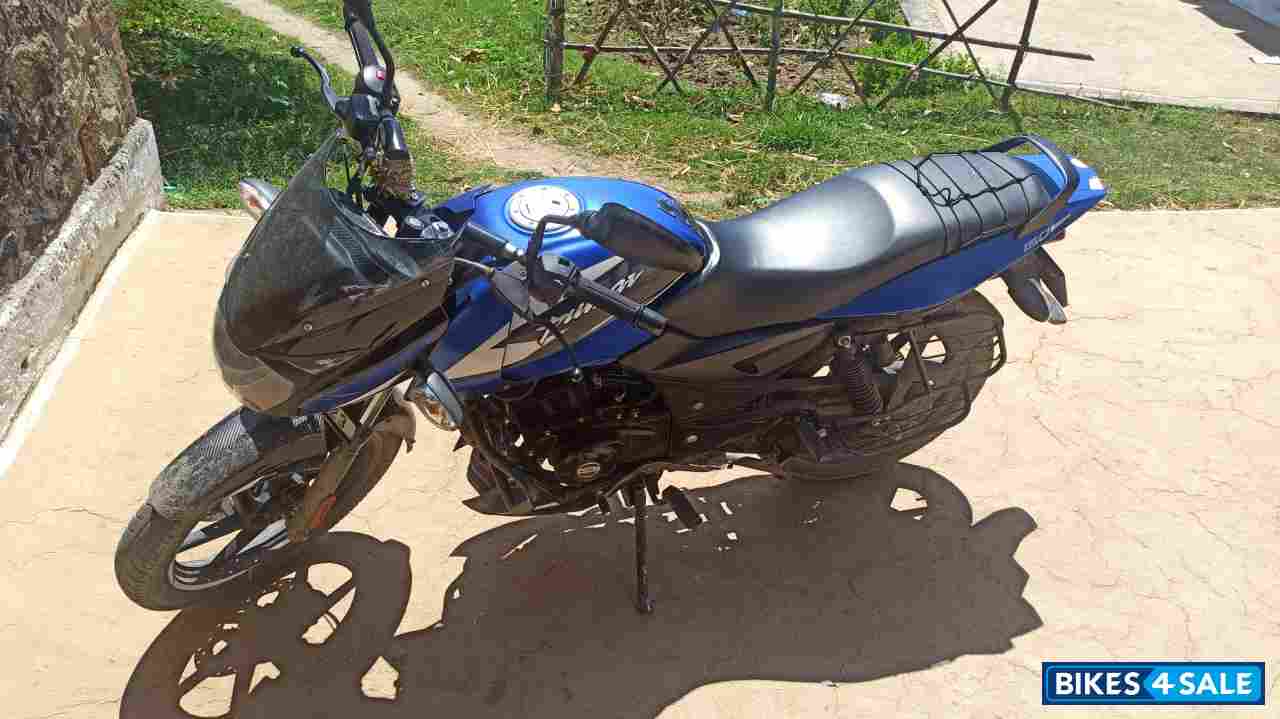 Bajaj Pulsar 150 BS6