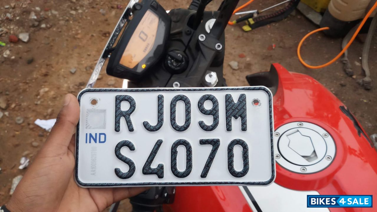 Red TVS Apache RTR 160 4V