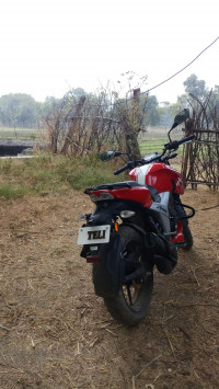 Red TVS Apache RTR 160 4V