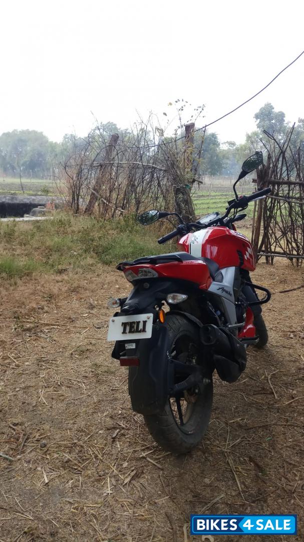 Red TVS Apache RTR 160 4V