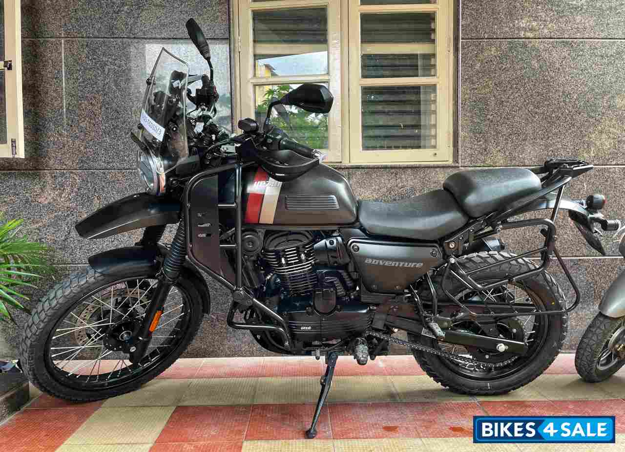 Yezdi Adventure Gloss