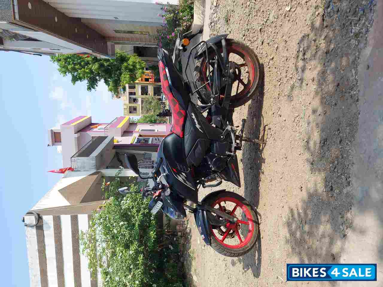 TVS Apache RTR 160 4V