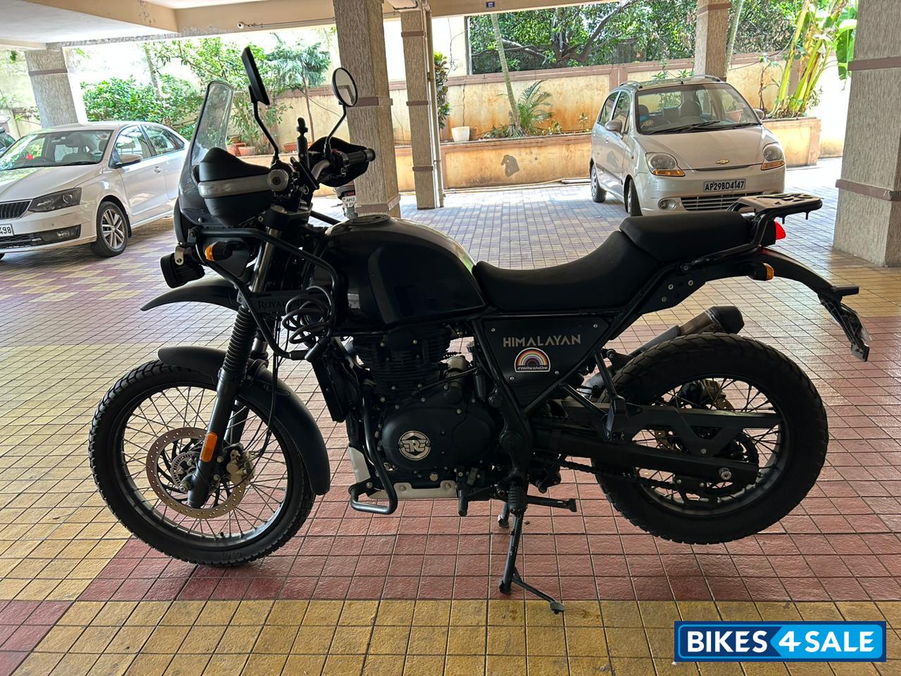 Granite Black Royal Enfield Himalayan BS VI