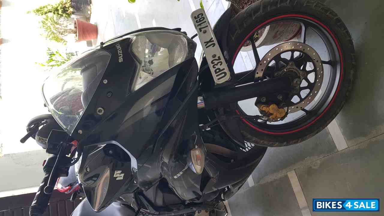 Suzuki Gixxer SF Fi