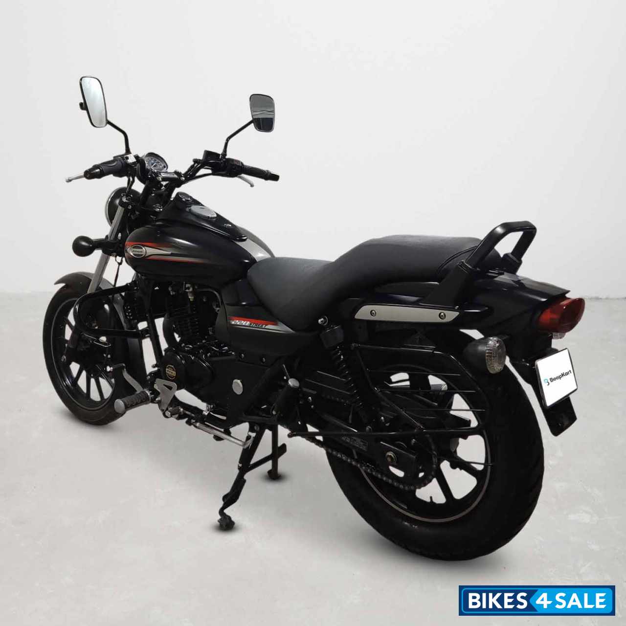 Bajaj Avenger Street 220