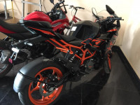 Black KTM RC 125 2022