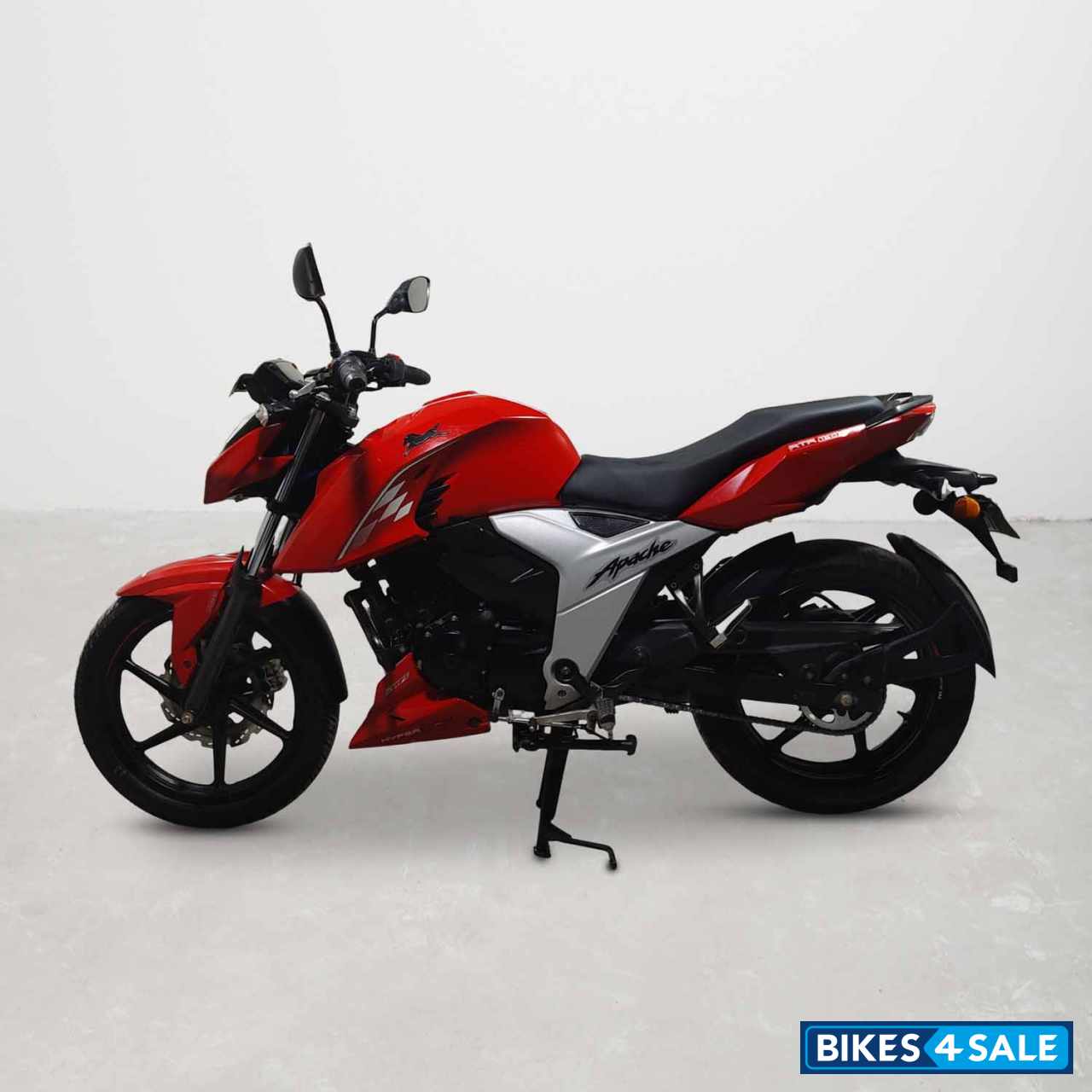 TVS Apache RTR 160 4V
