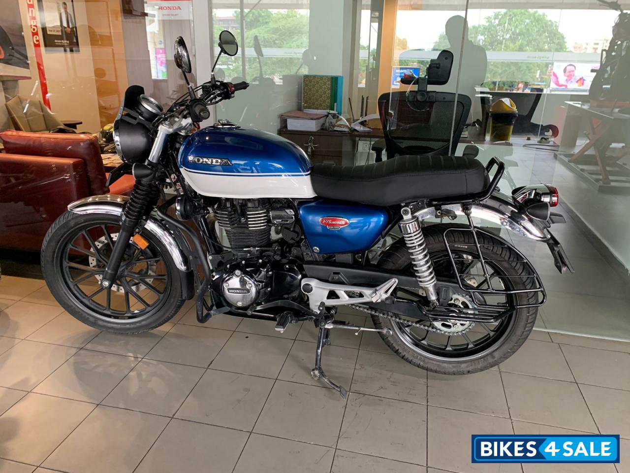 Dual Tone Honda Hness CB350 DLX Pro