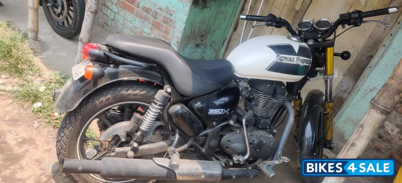 White Royal Enfield Thunderbird X 350