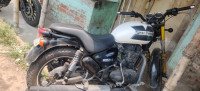 White Royal Enfield Thunderbird X 350
