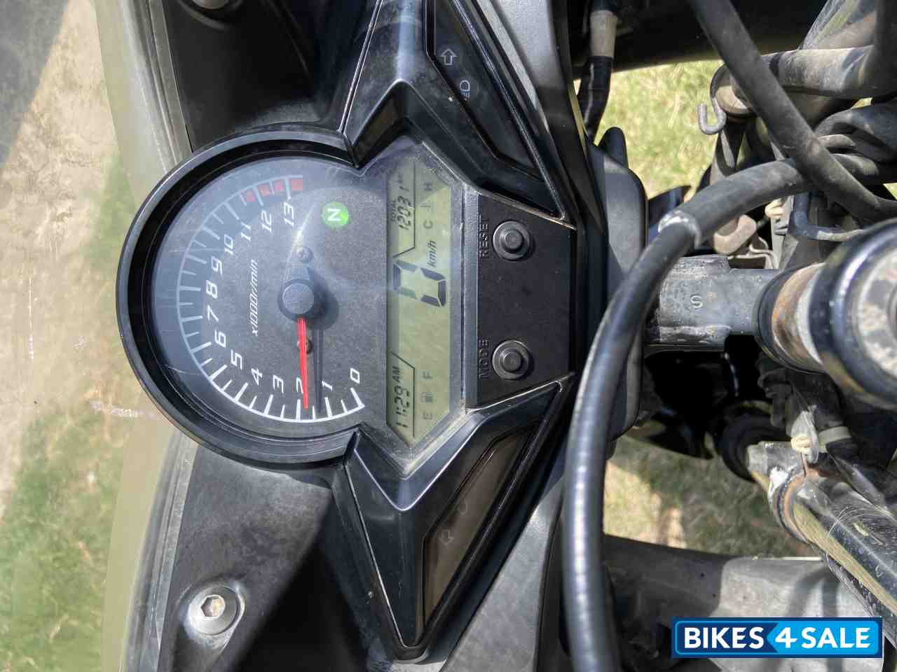 Black White Honda CBR 150R