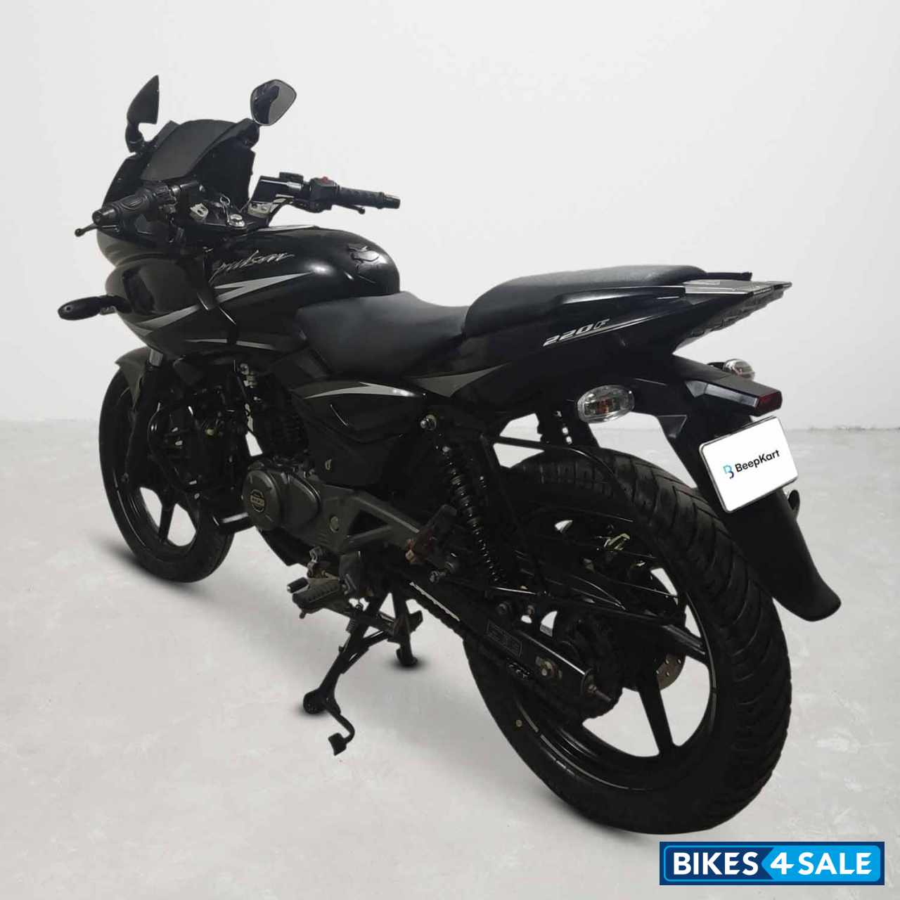 Bajaj Pulsar 220F