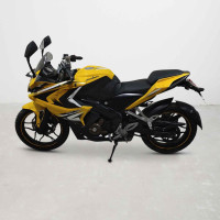 Bajaj Pulsar RS 200