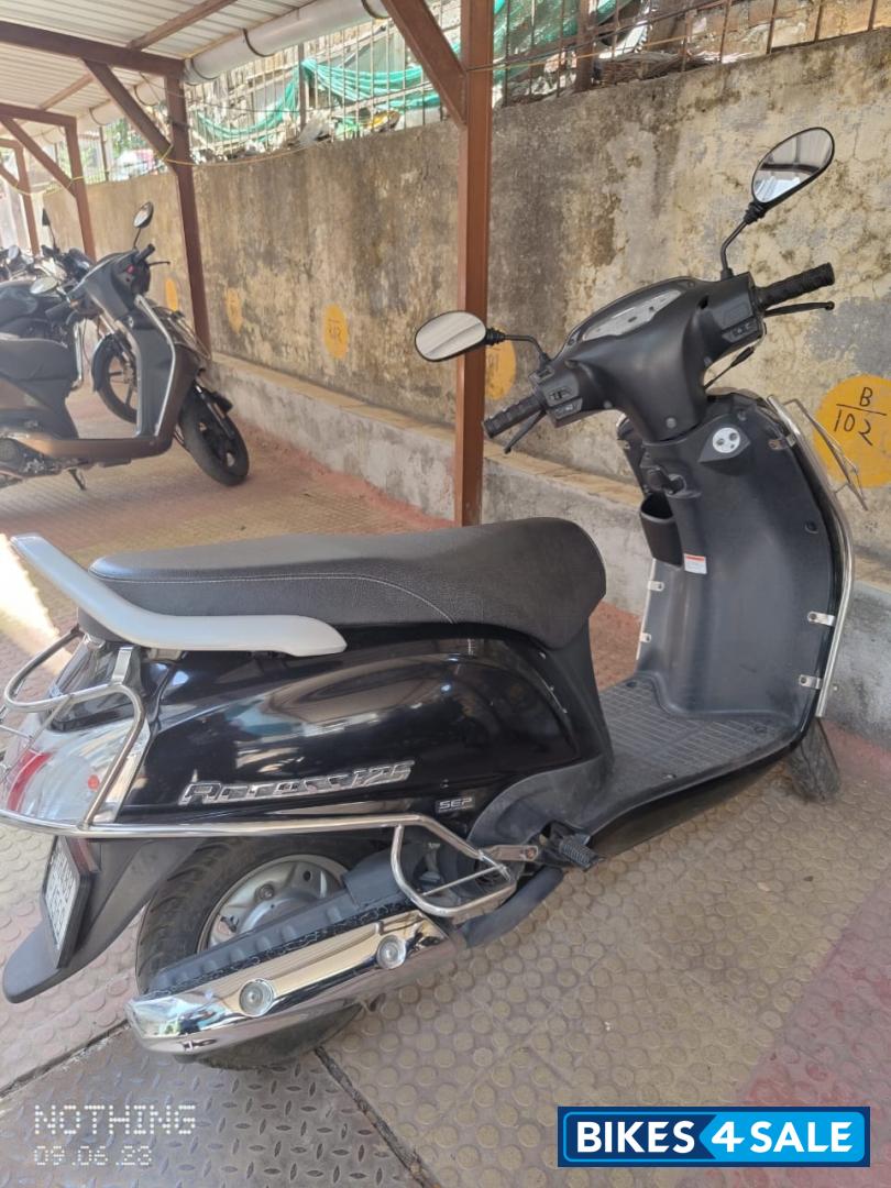 Black Suzuki Access 125