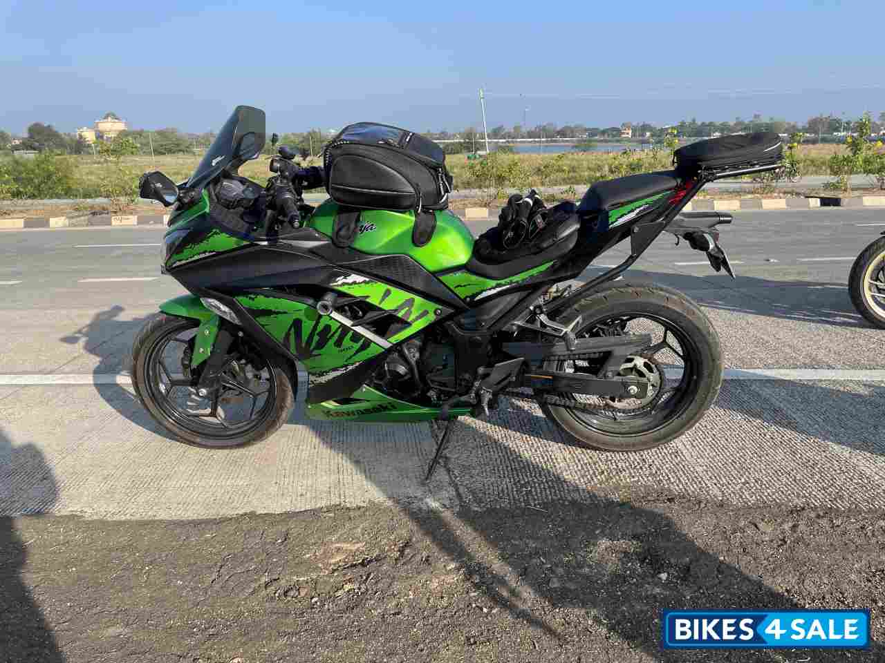 Kawasaki Ninja 300 BS6